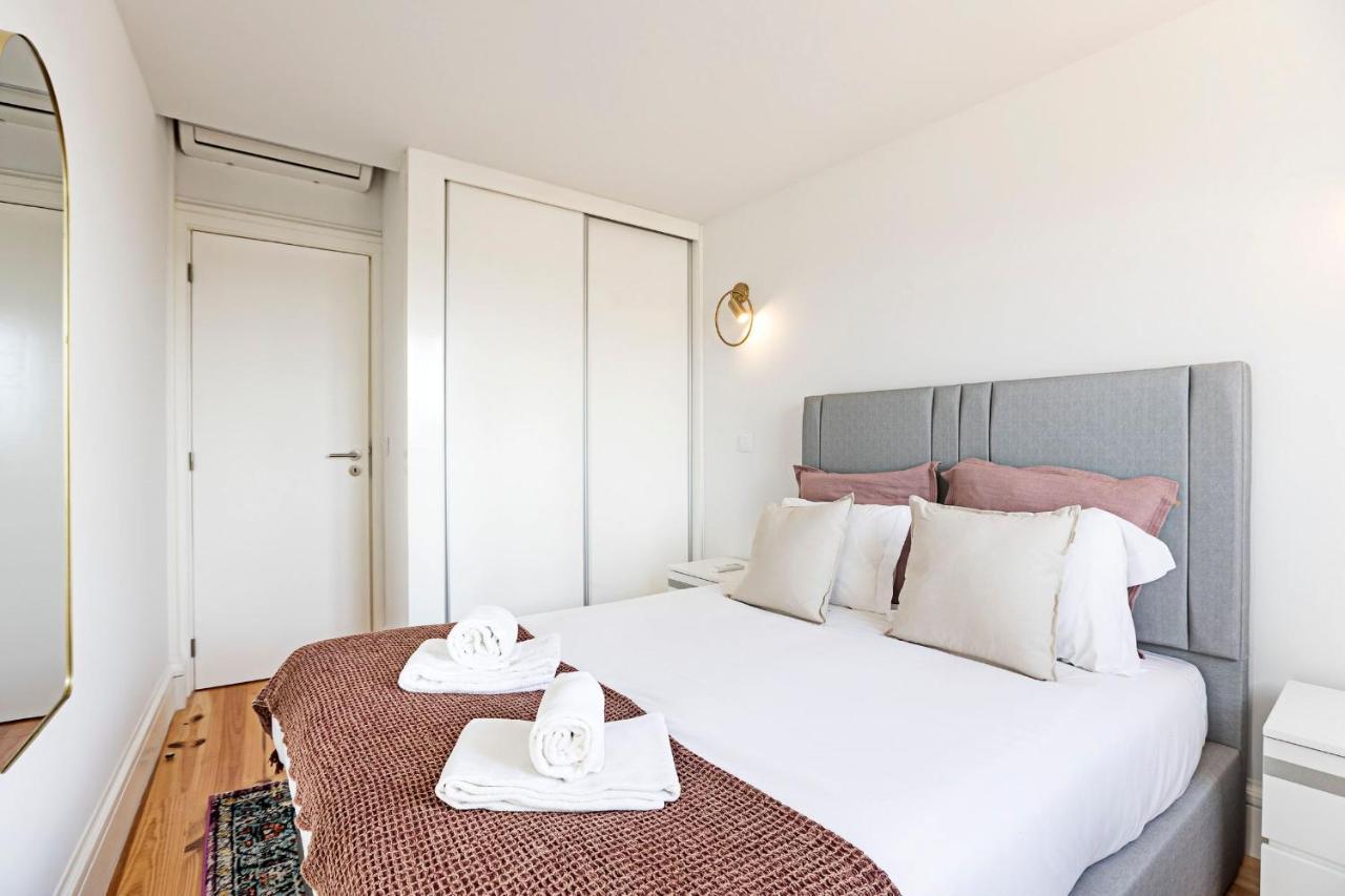 Modern Cativo Apartment By Lovelystay Porto Buitenkant foto